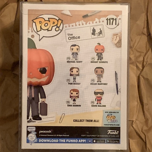 Dwight schrute (pumpkin head) Funko pop (NWT) - Picture 2 of 6